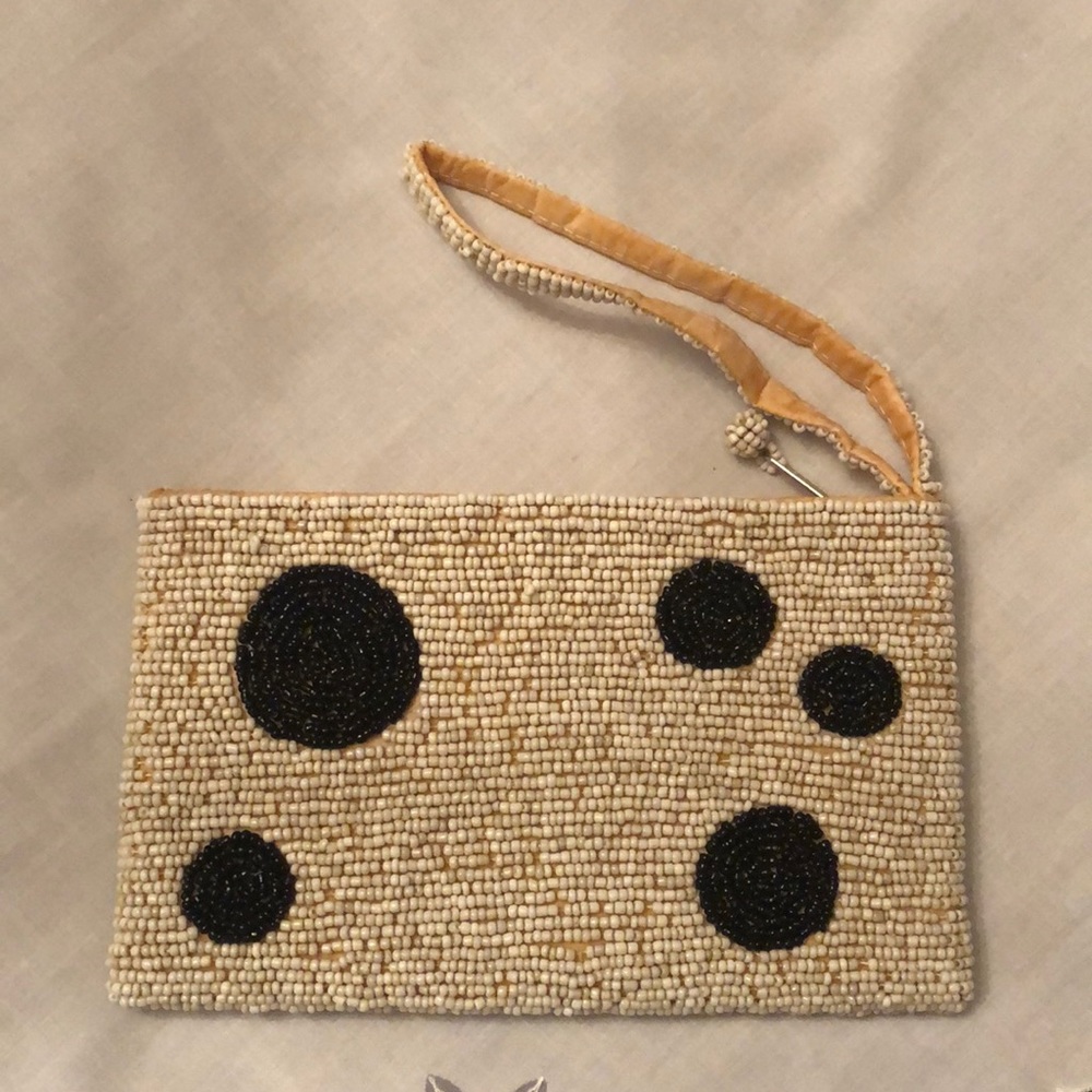 White & Black Glass Bead Wristlet purse